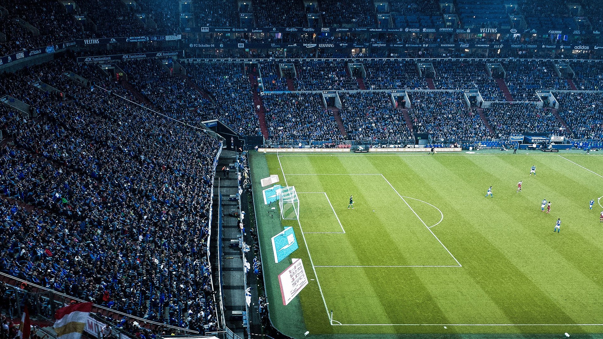 凯恩重返赛场，反败为胜首场状态出色，美国队观众沸腾！热度持续攀升